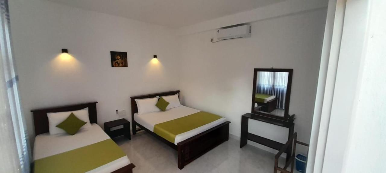 Lake Edge Resort Anuradhapura Eksteriør billede