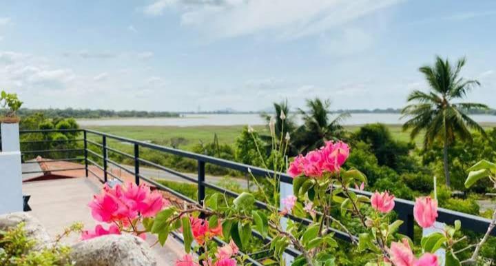 Lake Edge Resort Anuradhapura Eksteriør billede