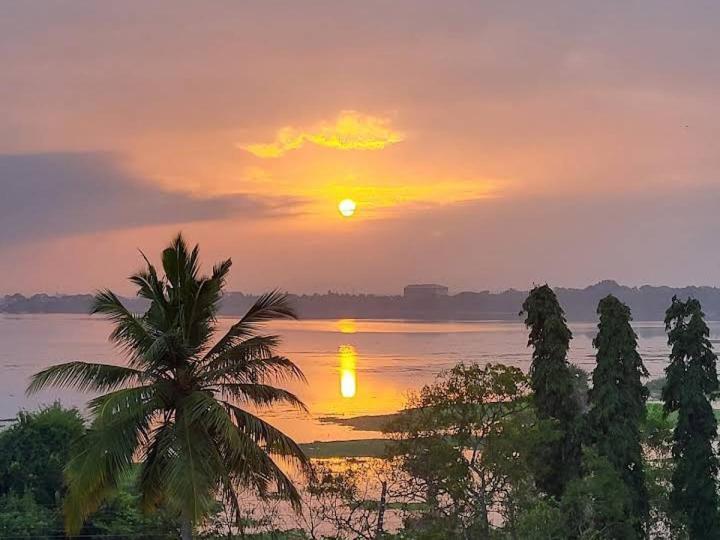 Lake Edge Resort Anuradhapura Eksteriør billede